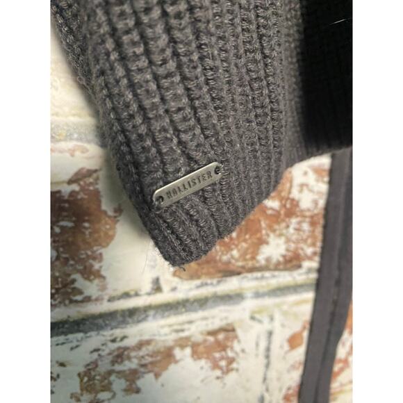 Hollister Reversible Cinch Front Cotton Blend Knit Sweater in Gray - Picture 10 of 11